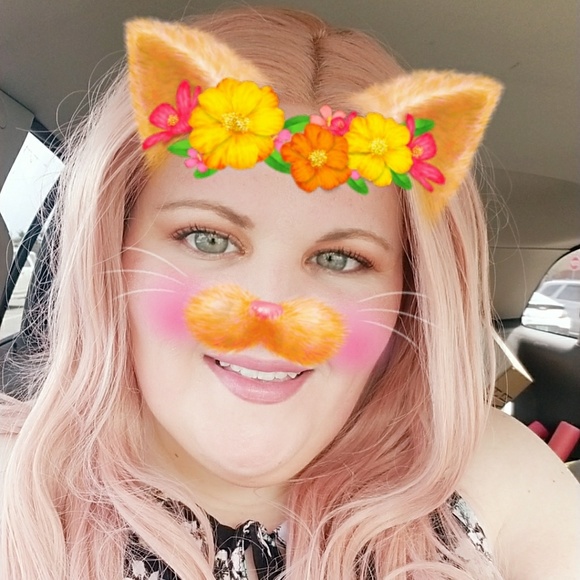 Meet your Posher, Erica - Picture 2 of 8